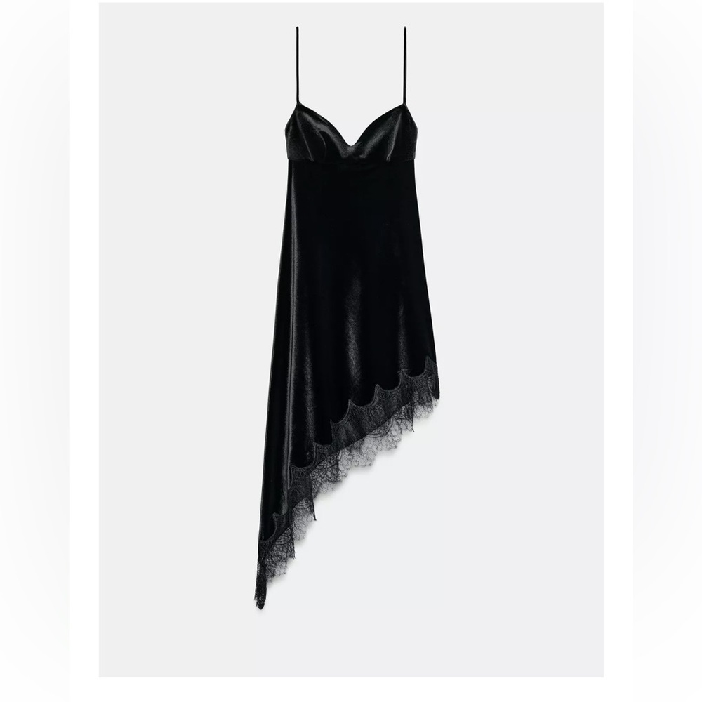 TREND NEW ! ZARA VIRAL VELVET LACE DRESS 
🚨FIRM PRICE NO DISCOUNT ON THIS DRESS - Picture 15 of 15